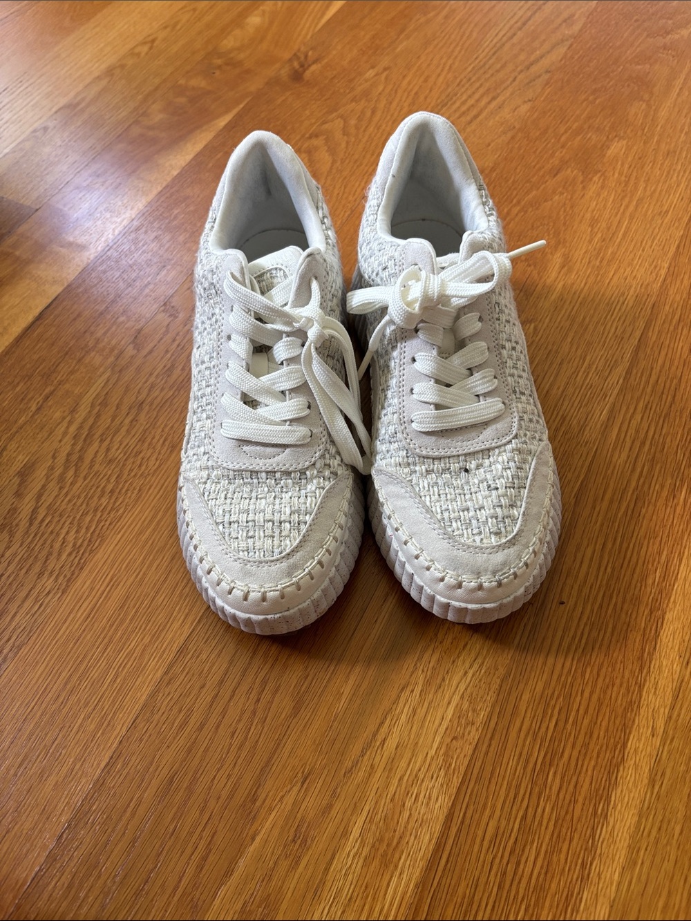 Universal Thread Off-White Woven Athletic Sneakers